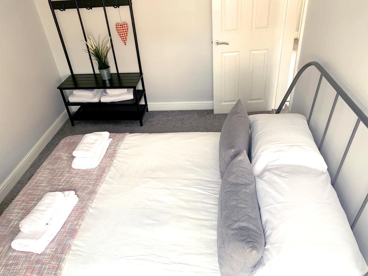 Stay In The Heart Of York At The Hampden - Free Parking - York Holiday Home 외부 사진