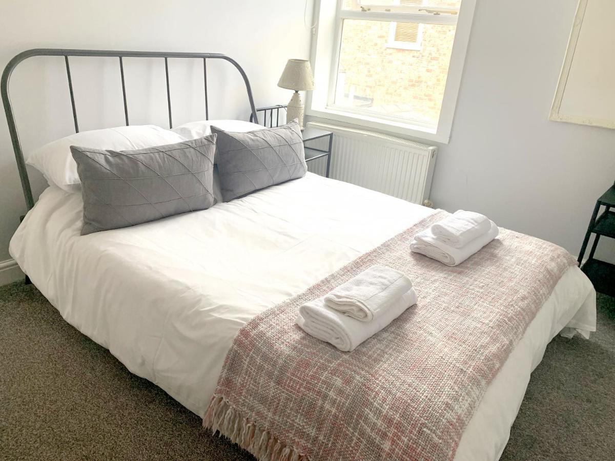 Stay In The Heart Of York At The Hampden - Free Parking - York Holiday Home 외부 사진