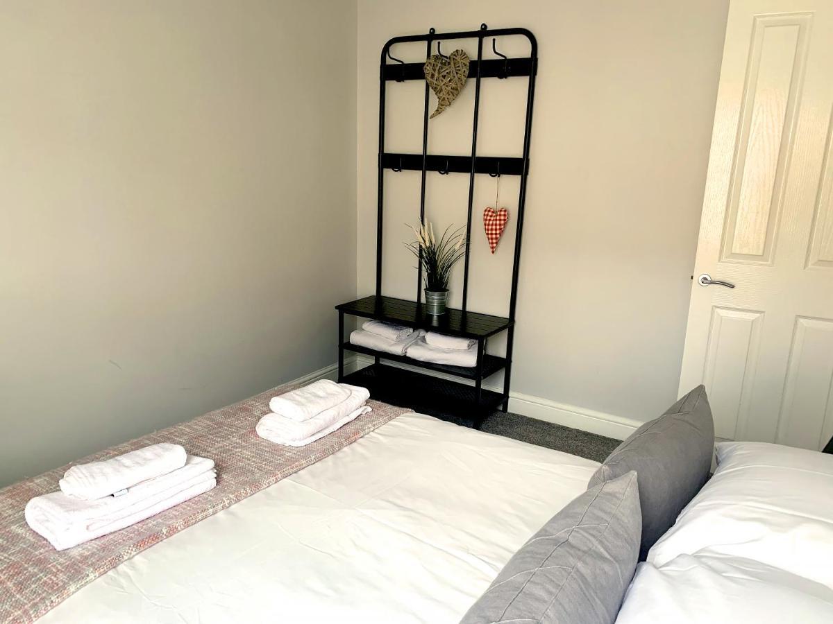 Stay In The Heart Of York At The Hampden - Free Parking - York Holiday Home 외부 사진