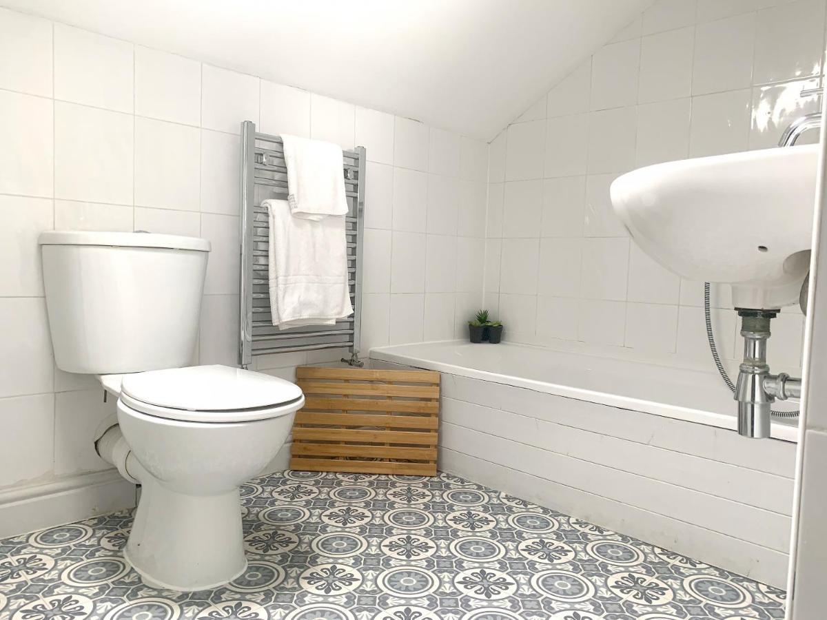 Stay In The Heart Of York At The Hampden - Free Parking - York Holiday Home 외부 사진