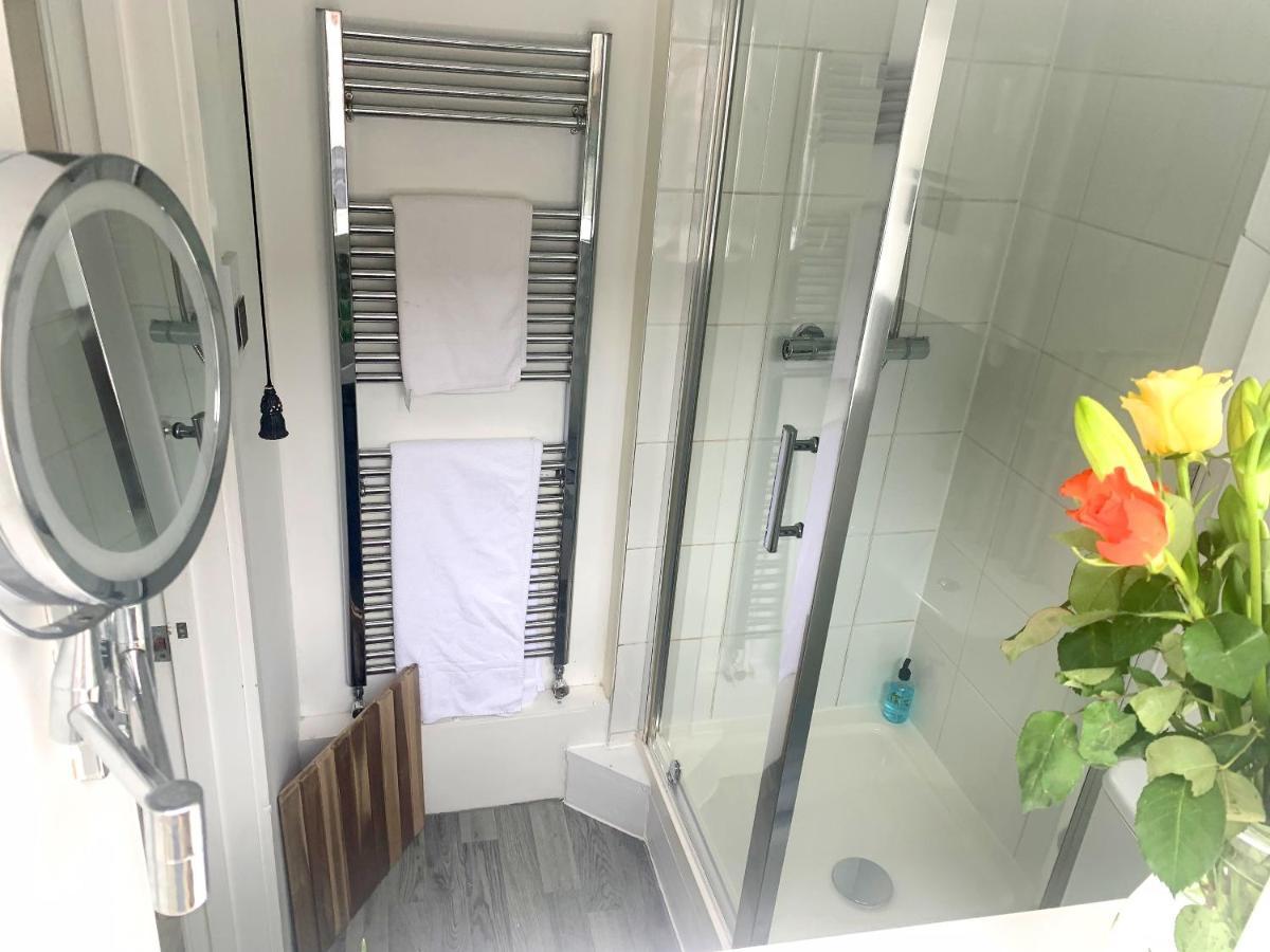 Stay In The Heart Of York At The Hampden - Free Parking - York Holiday Home 외부 사진