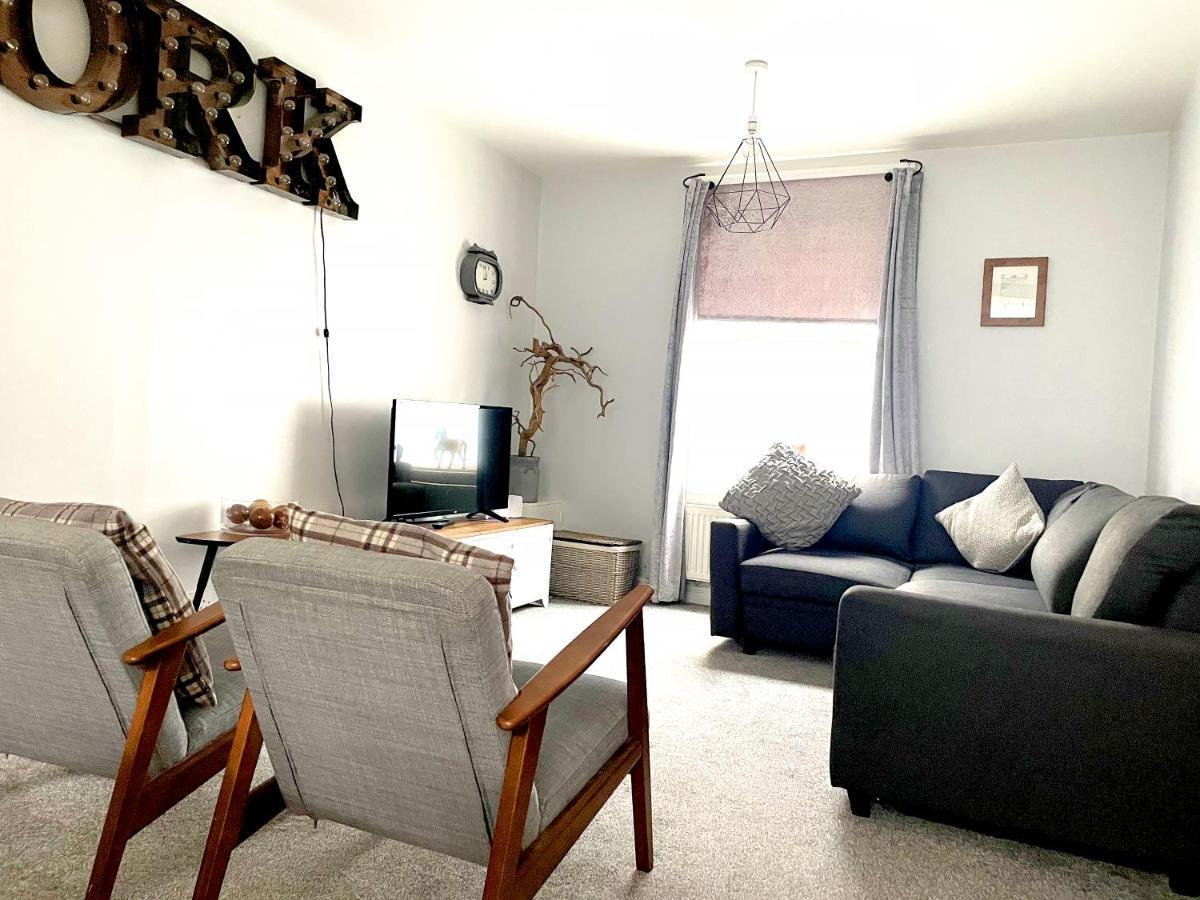 Stay In The Heart Of York At The Hampden - Free Parking - York Holiday Home 외부 사진