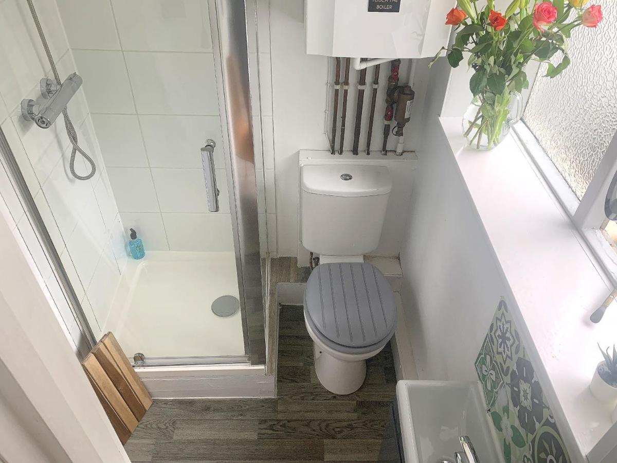 Stay In The Heart Of York At The Hampden - Free Parking - York Holiday Home 외부 사진
