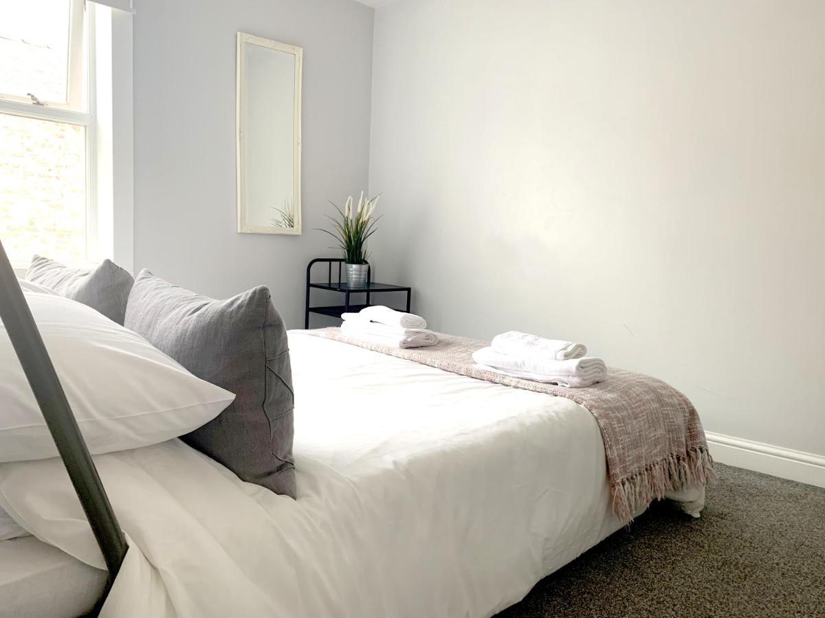 Stay In The Heart Of York At The Hampden - Free Parking - York Holiday Home 외부 사진