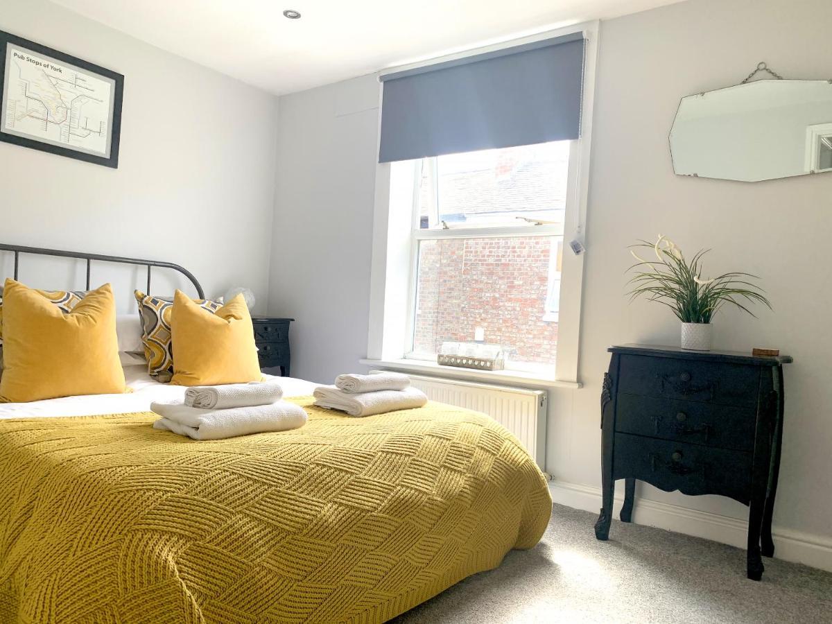 Stay In The Heart Of York At The Hampden - Free Parking - York Holiday Home 외부 사진