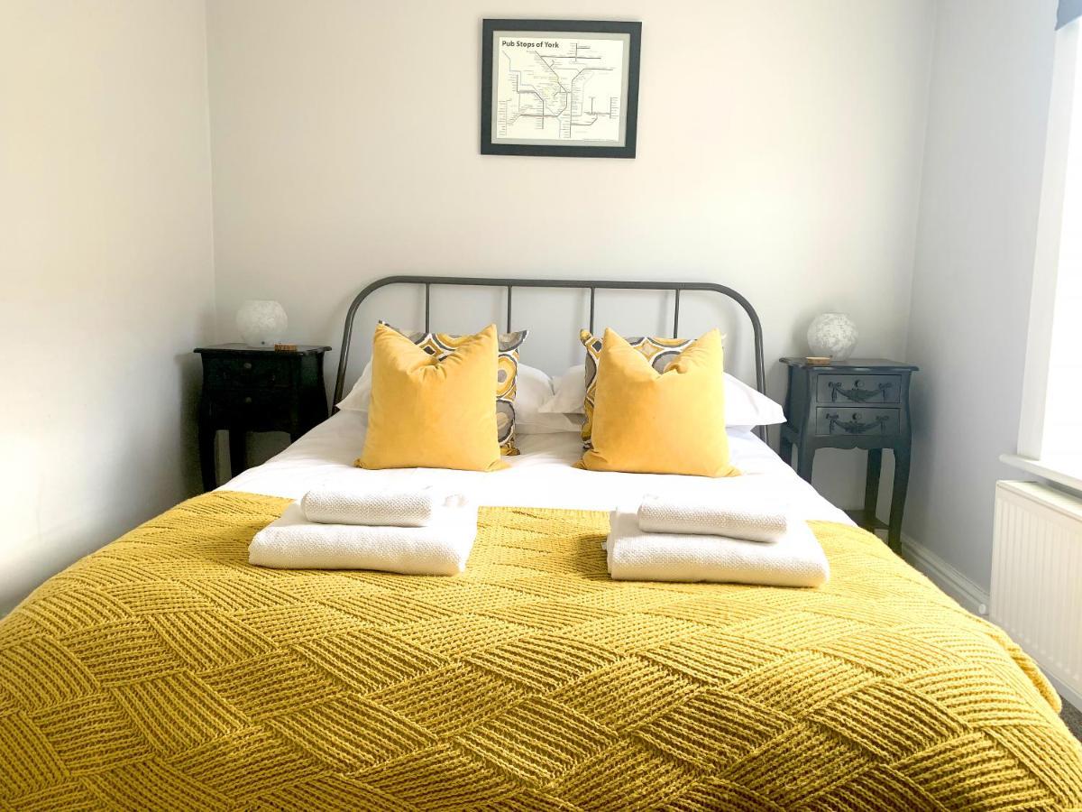 Stay In The Heart Of York At The Hampden - Free Parking - York Holiday Home 외부 사진